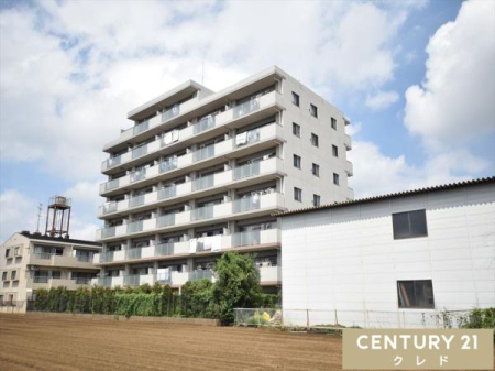 ���̑����n ����������EJR��z���u��z�v�w�k��13���B�X�[�p�[��R���r�j�A�h���b�O�X�g�A�ȂǏ��Ǝ{�݂��ߗׂɏ[�����Ă���A�������֐��̍����Z���ł��B