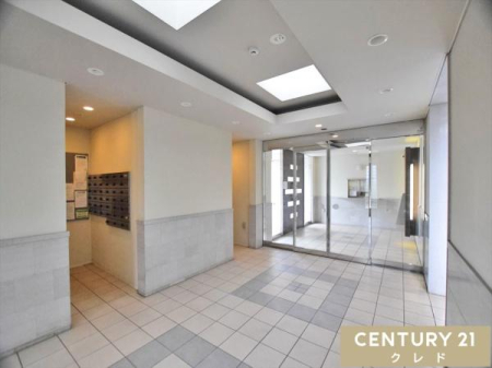 �G���g�����X ���L�G���g�����X�ɂ̓I�[�g���b�N��ݒu�I
���������Ă�������ҁE�֌W�҈ȊO�̓G���g�����X���ɓ��邱�Ƃ��ł��Ȃ��̂ŁA�h�Ɩʂł����S�ł��B