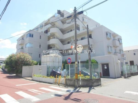 ���̑����n ��g���w�Z�c�k��15���A�����w�Z�c�k��9���I��z�X���߂��Ŏ��ӂɂ͐������֎{�݂��[���I
