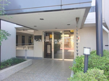 �G���g�����X �|���̍s���͂����Y��ȃG���g�����X�B
����ɂ������ȓ����͊Ǘ��l���񂪂���̂Ŗh�Ɩʂ����S�ł��B