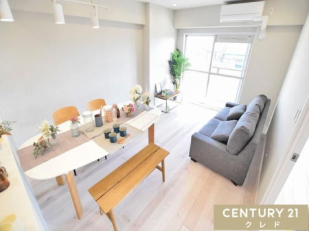 ���r���O �yLDK15.4���z
�쓌�����̑傫�ȑ�����g���ȗz�����������ޖ��邢��ԁB���Ƒ��ł������Ƃ��낰��A�J���I�ŐS�n�悢�������ł��B