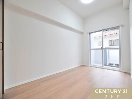 �m�� �y�m��6���z
�쓌�����o���R�j�[�ɖʂ������邢�m��6���B�V���v���ȓ����Ȃ̂ŁA���D�݂̉Ƌ��u���Ď����D�݂̋�Ԃ����܂��B