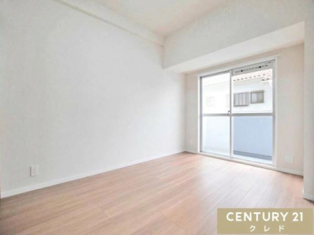 �Q�� �y�m��6.3���z
�쓌�o���R�j�[�ɖʂ������邭�J���I�ȗm���B�Ƌ��u���Ă����������ɂ�Ƃ����邱�Ƃ��ł��A���K�ɉ߂������Ƃ��ł��܂��B