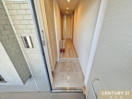 ���� �D�����F�����̖��邭�������̂��錺�ցB�Ƒ����̌C���X�b�L�����[�\�ȃV���[�Y�{�b�N�X�t���ŁA���ł��Y��ȋ�Ԃ�ۂĂ܂��B