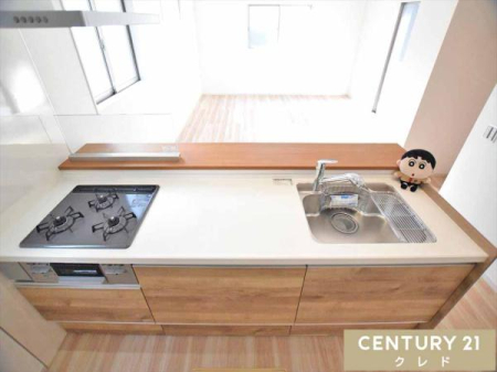 �L�b�`�� ���r���O����]�ł���̂ŁA�����Ȃ��q�l�̗l�q���ڂɓ���₷���A�����̉Ǝ������S�B�Ƒ��Ƃ��b�����Ȃ��痿�����ł���l�C�̊Ԏ��ł��I