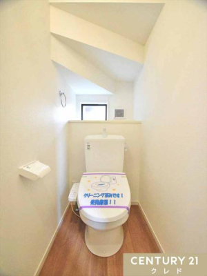 �g�C�� �g�C���̓E�H�V�����b�g�t���̂��̂��g�p�B�������E�֍��g�[�@�\�̕t�����g�C���́A���ւ̕��S�ɔz�����A���K�Ȑ������T�|�[�g���܂��B