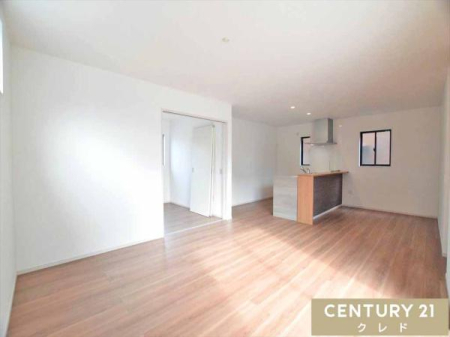 ���r���O �yLDK18.5���z
�\�t�@�⃉�O�Ȃǂ̃t�@�u���b�N�A�A���̃O���[���ŐF�����v���X����΁A���̎��X�̋C���ɍ������C���e���A���y���߂܂��I