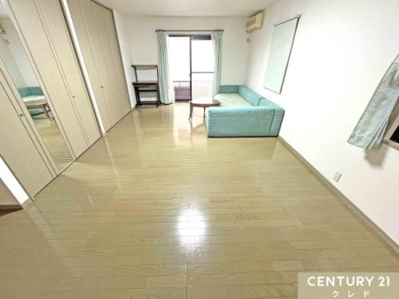 �Q�� �y1�K�@�m��15���z
�V���v���ȊԎ��ŉƋ�̔z�u�����₷���̂����́B
���Ƒ����ꂼ��̎��Ԃ��؂ɂ��Ȃ���A��炵�ɍ��킹���g�������L����܂��B