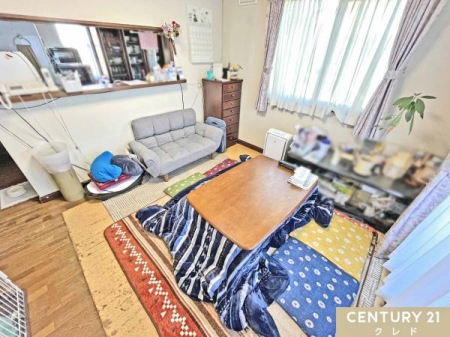 ���r���O �y2�K�@LDK11.5���z
�z���Ƒu�₩�ȕ����ʂ蔲����3�ʍ̌��I�e���тƎq���тŃt���A�𕪂�����A�������Y�����Ⴄ�Ƒ����C���˂Ȃ����낰��ꏊ�ł��B