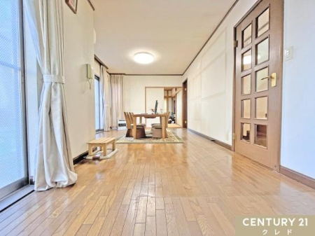 ���r���O �y1�K�@LDK15���z
��ʂɑ傫�ȑ|���o������݂������邢�e���̏�B
���Ƒ��݂�Ȃ����R�̂ŐS�n�ǂ��߂������Ƃ��ł��܂��B