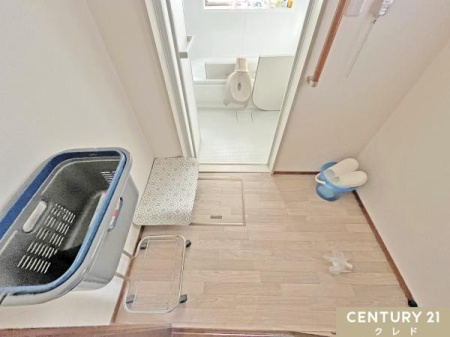 ���ʑ�E���ʏ� �y�E�ߏ�z
���ʎ��Ƃ̋�Ԃ�������Ă���̂Ńv���C�o�V�[���m�ۂ��₷�����Ƒ��݂�Ȃ��X�g���X�t���[�ɉ߂����܂��B