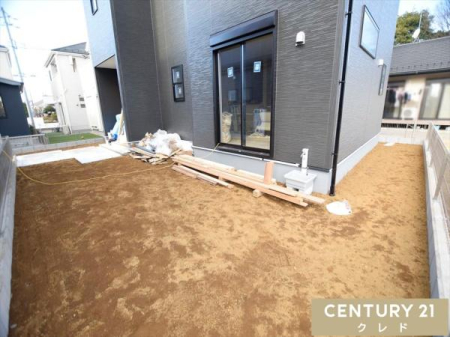 �� �~�n���ɂ͂�����������܂��B
�G�߂̉ԁX���F�Ƃ�ǂ�ɍ炫�A��؂�����Ă����Ƃ�������q�l�ƈꏏ�Ɋ����Ă����΂��q�l�̊������{��ꂽ��A�H��̈�ɂ��Ȃ�܂��ˁB