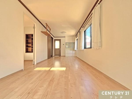 ���r���O �yLDK12.75���z
��ʂɑ傫�ȑ|���o������݂������邢�e���̏�B���Ƒ��݂�Ȃ����R�̂ŐS�n�ǂ��߂������Ƃ��ł��܂��B
���������[�I�t���ł��B