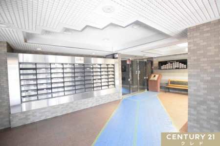 �G���g�����X ���L�G���g�����X�ɂ̓I�[�g���b�N��ݒu�I
���������Ă�������ҁE�֌W�҈ȊO�̓G���g�����X���ɓ��邱�Ƃ��ł��Ȃ��̂ŁA�h�Ɩʂł����S�ł��I