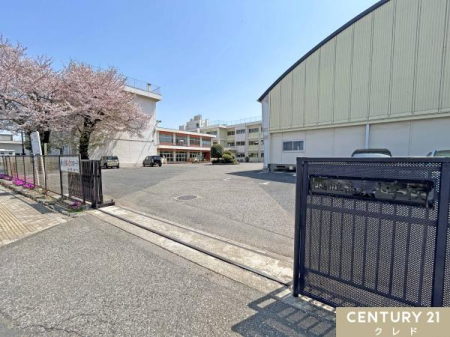 ���ӊ� �y���w�Z�z�����s���������w�Z�F700m