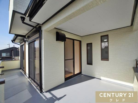 �o���R�j�[ �������L���o���R�j�[�́A�����ʂ��ėz���������Ղ�͂��S�n�悢��ԁB
�Ƒ����̐��󕨂��]�T�Ŋ�����L��������A�V�C�̗ǂ����ɂ͂���������K�ł��B