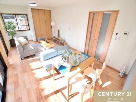 ���r���O �yLDK19.5���z
���r���O�ɂ̓��f���Ƌ��ݒu�B���ۂ̕�炵���C���[�W���₷���A�Ƌ�̃��C�A�E�g�␶���������z�����₷���Ȃ��Ă��܂��B�V�����̃C���[�W�������ƍL����Q�l�ɂȂ��Ԃł��B