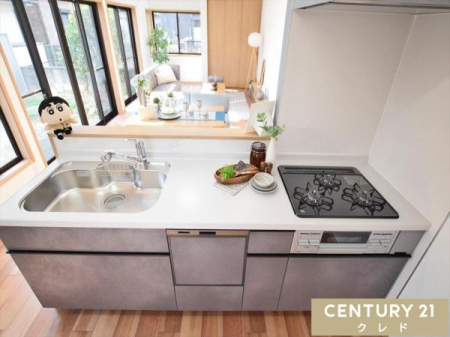 �L�b�`�� �V�i�̃V�X�e���L�b�`���Ɍ����ς݂ł��B3���R������H��@�ȂǁA���������T�|�[�g����@�\���[���B���������ӂ���ԂŁA�����̉Ǝ����y�����Ȃ肻���ł��B