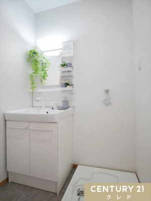 ���ʑ�E���ʏ� ���ʉ��ϑ���V�i�Ɍ����ς݂ł��B������Ƃ������������ӂ��f�U�C���B���̉��ɂ͏�����u������[�I������A���u���V�≻�ϕi����������Еt���܂��B