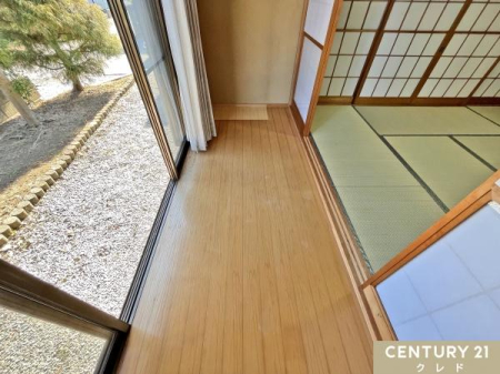 ���̑����n �y�Z�J���h���r���O���ł��鎺�������z
�̌��Ǝ��R���C�Ŏ����̉��K�����v���X�B�G�߂̈ڂ낢���g�߂Ɋ������܂��B
�����̉����Ƃ��č��|���E�Ǐ��E�����Ȃǁu������Ƃ������ꏊ�v�����܂��B