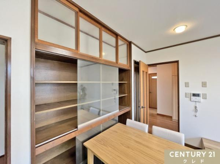 ���r���O �y�m��8���@���[�z
���q�O���T�b�ƕЕt�����t���̎��[�B
�K���X���̌˒I�͐H��̎��[��f�B�X�v���C�ɂ����g�����������܂��B