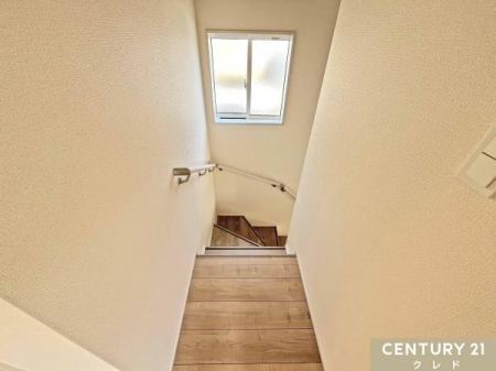 ���̑� �y�肷��t���K�i�z
���S���ɔz�������肷��t���K�i�B�����Ȃ��q���܂₲����̕������S�ɏ�艺��ł���A���Ƒ��݂�Ȃ����S���Ďg����₳�����݌v�ł��B