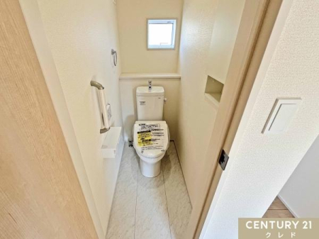 �g�C�� 1�E2�K�̊e�K�ɃE�H�V�����b�g�@�\�t���g�C��������܂��B���̖Z�������Ԃ����ԑ҂��̐S�z���Ȃ��A������̃g���u���������S�ł��B