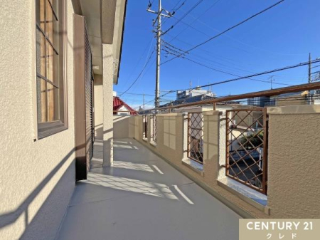 �o���R�j�[ �S�n�悢�z�˂��Ƒu�₩�ȕ�����������쐼�����o���R�j�[�B�����͂����Ղ�̌����������݁A�����󕨂��C�����悭�������܂��B