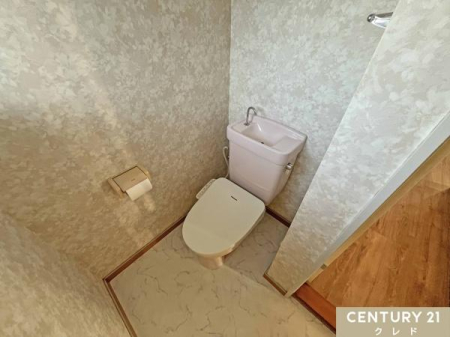 �g�C�� 1�E2�K�̊e�K�ɃE�H�V�����b�g�@�\�t���g�C��������܂��B���̖Z�������Ԃ����ԑ҂��̐S�z���Ȃ��A������̃g���u���������S�ł��B