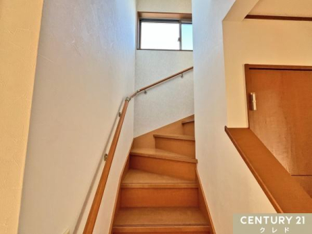 ���̑� �y�肷��t���K�i�z
�p�����s����ɂȂ�₷���K�i�ɂ͊y�ɑ̂��x������肷�肪���Ă��܂��B
�����̎ア���N�̕��₨�q�l�܂ŕ��L�����Ɉ��S�̐ݔ��ł��B