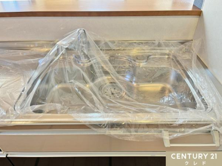 �L�b�`�� �y�L���T�C�Y�Ŏg������̂悢�V���N�z
�傫�ȃV���N�͂�������H��̐􂢕����y�ɍs���܂��B
�傫�Ȃ�����X�g���X�t���[�Ő􂦂�L���V���N�ɖL�x�Ȏ��[��z�����g���₷���d���̃L�b�`���ł��B