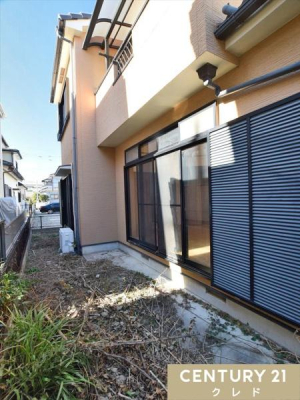 �� �A������Ă���A�G�߂̉Ԃ�A������A���X�̕�炵�ɍʂ��Y���邨��t���B
���Ƒ��̂��났�̂ЂƂƂ����x����A�S�n�悢�X�y�[�X�ł��B