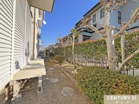 �� �a���ɂ͔G�ꉏ������܂��B
����𒭂߂Ȃ��烊���b�N�X�ł��A�l�G�܁X�̕ω��������Ȃ��痎�������������𑗂邱�Ƃ��ł��܂��B