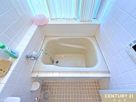 ���� �傫�ȑ�������A���R�����������ޖ��邢�o�X���[���ň���̔����������Ɩ����Ă��������܂��B
�􂢏�X�y�[�X����������m�ہI
�Ǖ��@�\�t���B