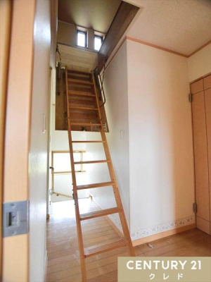 ���[ �V�䂩��������낵�Ďg���܂肽���ݎ��̂͂����t���u���������[�v
���i�͎g��Ȃ��G�߂̉Ɠd��ߗށA�v���o�̕i�Ȃǂ������Ղ���[�ł��A���Z�X�y�[�X����������ƕۂĂ܂�