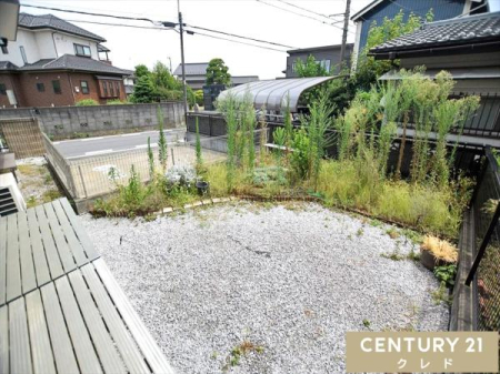 �� �A������Ă���A�G�߂̉Ԃ�A������A���X�̕�炵�ɍʂ��Y���邨��t���B
���Ƒ��̂��났�̂ЂƂƂ����x����A�S�n�悢�X�y�[�X�ł��B