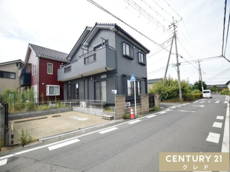 ���ԏ� ���ԃX�y�[�X�͓쑤2��A�k��1��̌v3�䕪�������܂��I
���Ƒ��̎Ԃ͂������A���F�B��e�ʂ��V�тɗ������A�}�ȗ��q���ɂ����S�ł��B