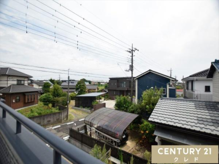 �Z�˂���̒��]�ʐ^ ���Z�܂��o���R�j�[����̒��]�ł��B
�z������̗ǂ��Z��X�G���A�̃o���R�j�[����́A���ꂽ���ɂ͐X�ƍL�����𒭂߂邱�Ƃ��ł��܂��B