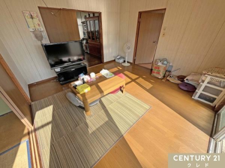 ���r���O �y�m���E���r���O���[��8���z
�_�C�j���O�Ƙa���̒����Ɉʒu����A�g������̗ǂ�8���m���B�H����̂��났�X�y�[�X�Ƃ��Ă͂������A�ׂ̘a���ƌq���čL�X�Ǝg�����Ƃ��\�ł��B