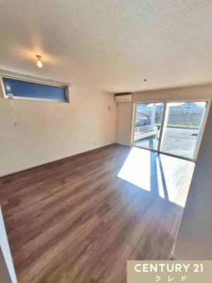 ���r���O �yLDK20.91���z
������~2�ʍ̌��̎��R�����������ޖ��邢��ԁB
�ǂ�ȃe�C�X�g�̉Ƌ���������Ă�V���v���ȓ����ł��B