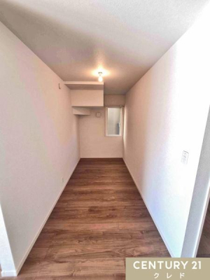 ���̑����� �y����3.75���z
���r���O���ɐ݂���ꂽ���փX�y�[�X�B
�R���Z���g������A�f�X�N���[�N���������₷���݌v�ł��B���[�ɂ��֗��ł��I