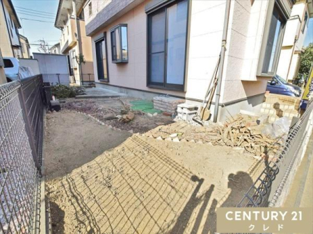 �� �y��z
�A�͂Ȃǐg�߂ɗ΂��y���߂邨�낪����܂��B
�G�߂��Ƃɕω�����A���𒭂߂���A���q�l��y�b�g�̗V�я�Ƃ��Ă������p���������܂��B