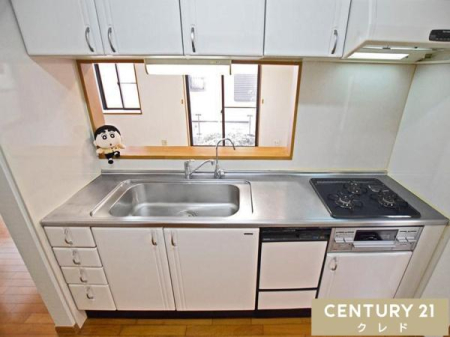 �L�b�`�� ���r���O�ŗV�Ԃ��q���܂������Ȃ��璲�����ł���A���S�̑Ζʎ��L�b�`���B���������ӂ���ԂŁA�����̉Ǝ����y�����Ȃ肻���ł��B