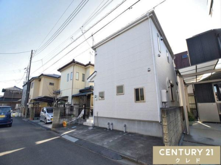 ���ԏ� 1�䒓�ԉ\�ȃJ�[�X�y�[�X�t���B�����̒ʋ΂₨�q�l�̑���}���ȂǁA�Ԉړ������C���̕��ɂ��������ł��ˁB