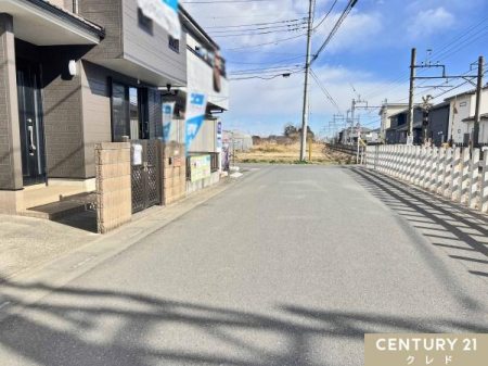 �O�ʓ��H�܂ތ��n�ʐ^ �O�ʓ��H�͕����ɂ�Ƃ肪����A���ʂ����ǍD�ł��B�傫�߂̂��Ԃł�����Ⴂ�����₷���A�J�[�X�y�[�X�ւ̏o����������������čs���܂��B