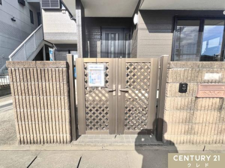 ���̑� �yTV���j�^�[�t���C���^�[�t�H���z  
���K�҂̎p�������̃��j�^�[�Ŋm�F�ł�����S�̐ݔ��B  
�Z�[���X�Ȃǂ̑Ή����T�������Ƃ���A���q�l�̂�����Ԏ��ɂ��S�����@�\�ł��B