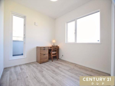 �q������ �y�m������5.25���z
�_�炩�Ȍ�����������2�ʍ̌��̂������B
�q�������Ƃ��Ă͂������A�Â��ɏW���ł��鏑�ւ�e�����[�N�X�y�[�X�Ƃ��Ă��œK�ȍL���ł��B