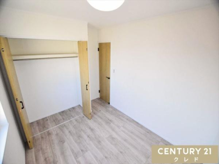 �m�� �y�m������5.25���z
�ǂ�ȉƋ�Ƃ��������ǂ��V���v���ȃf�U�C���B
�N���[�[�b�g��������Ă���A���[�͂����S�I