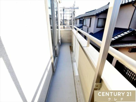 �o���R�j�[ �S�n�悢�z�˂��Ƒu�₩�ȕ����������������o���R�j�[�B
�����͂����Ղ�̌����������݁A�����󕨂��C�����悭�������܂��B