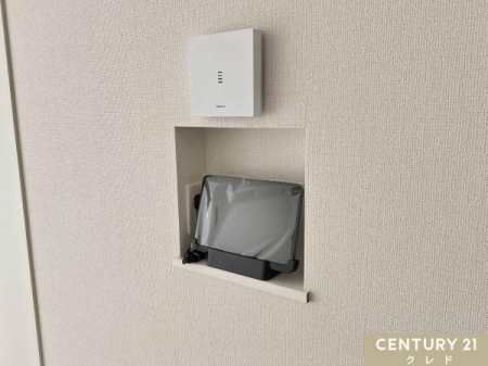 ���̑� �y���@�\�^�u���b�g�z
�C���^�[�z���A�Ɠd����A�G�l���M�[�Ǘ��A�����ʘb�Ȃǂ̋@�\��1��ɏW��I
���I�v�V�����Ŗh�ƃJ�����Ƃ̘A�g���\